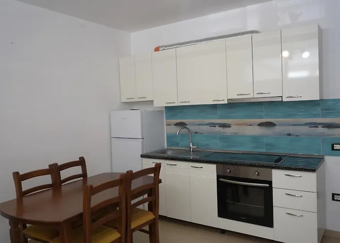 Liora Seaview Шенджин