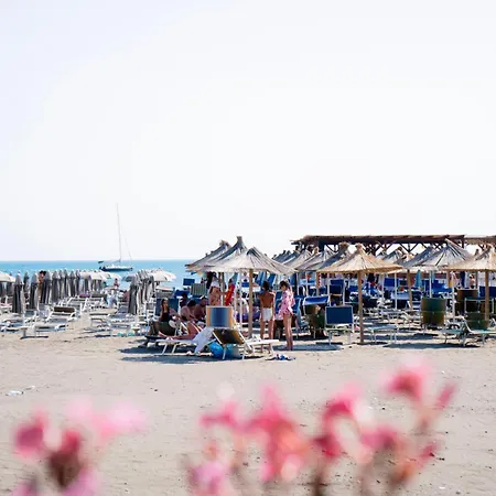 Liora Seaview Appartamento Shëngjin