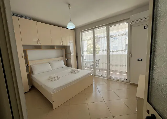 Liora Seaview Apartamento Shëngjin